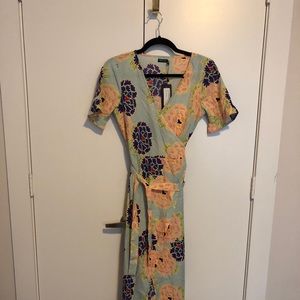 Nasty gal tropical short sleeve wrap dress